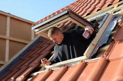 Pose de fenêtres de toit Velux à Porchères